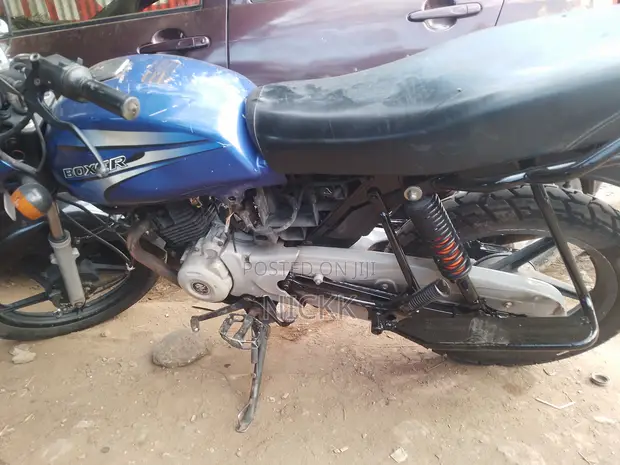 Bajaj Boxer 125 2021 Blue - 1