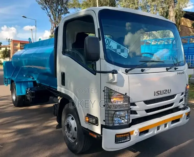 Isuzu NQR Water Bowser 2022 White - 1