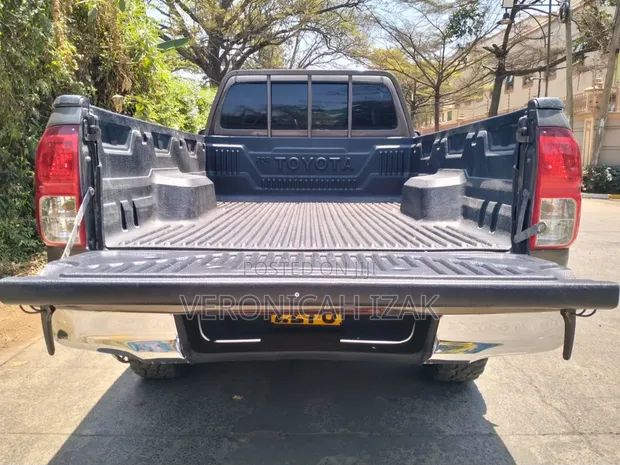Toyota Hilux Single Cabin 2018 - 1