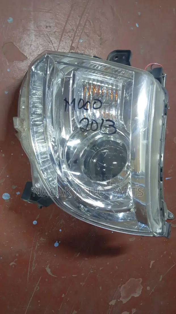 Nissan Moco 2013 Xenon Headlight - 1