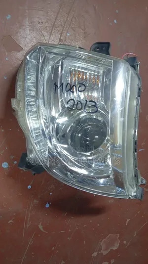 Nissan Moco 2013 Xenon Headlight
