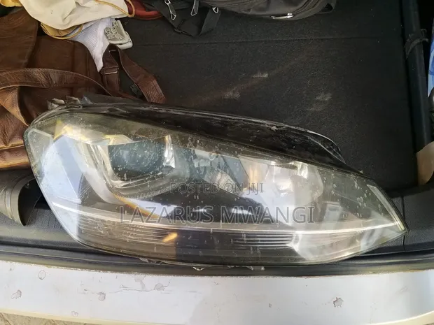 VW Golf Mk7 Right Headlight - 1