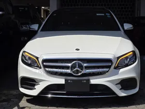 Mercedes-Benz E200 AMG Line 2019