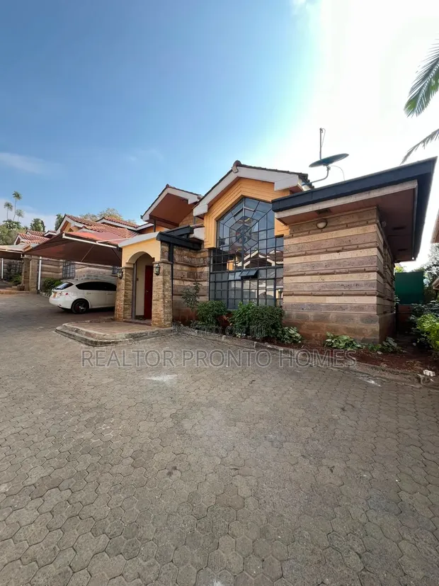 4-Bedroom Townhouse with DSQ in Lavington, Valley Arcade - 1