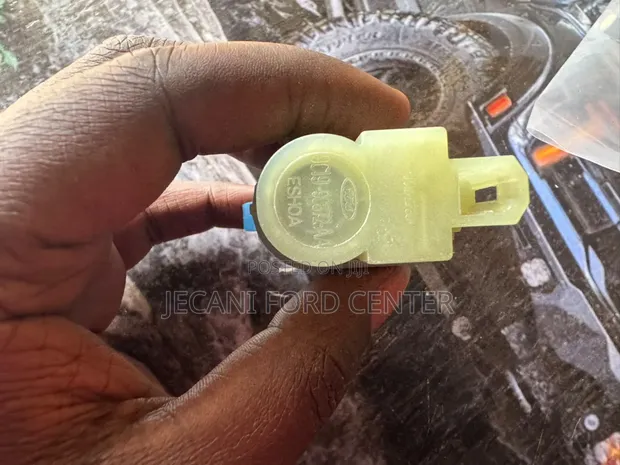 Genuine Ford Ranger T6 Brake Light Switch - 1
