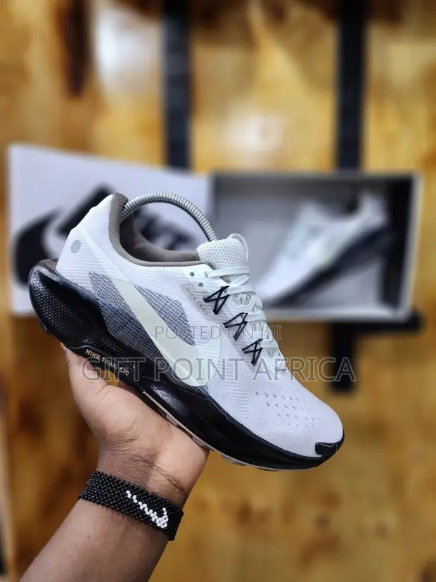 Nike Trail React Sneakers - 1