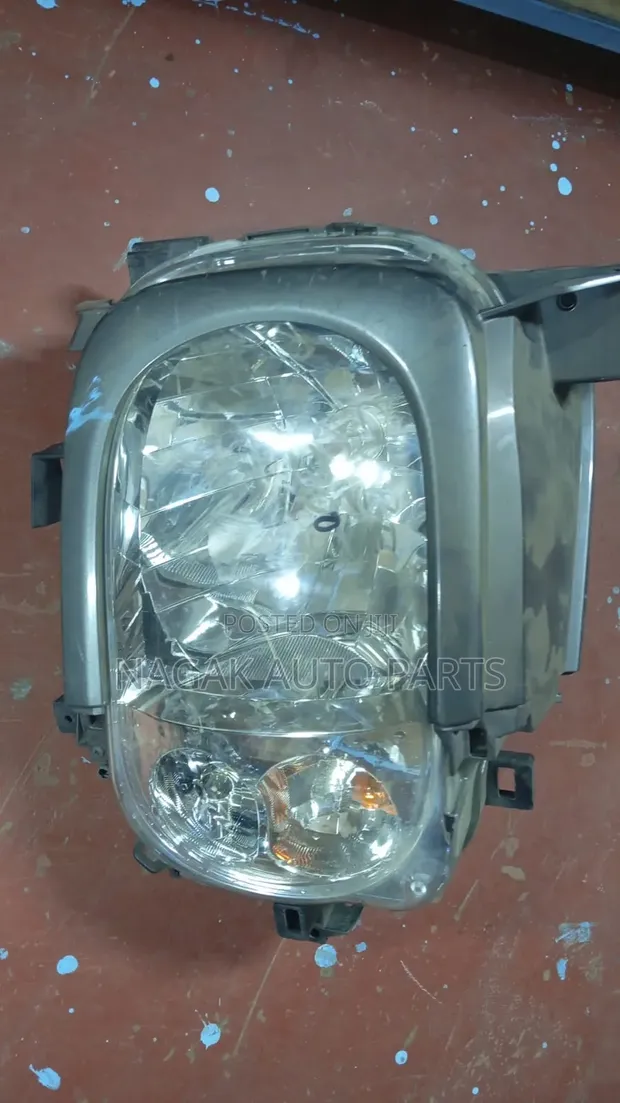 Nissan Cube 2005-2008 Non-Xenon Headlight - 1