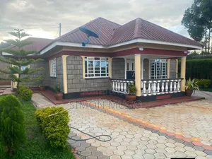 Bungalow ya Vyumba 3 Inauzwa Kenyatta Road / Theta