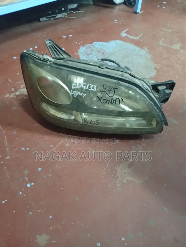 Subaru Legacy BL5 Xenon Headlight - 1