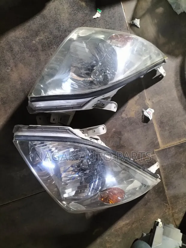 Toyota Land Cruiser Prado 120 Headlight (Used) - 1