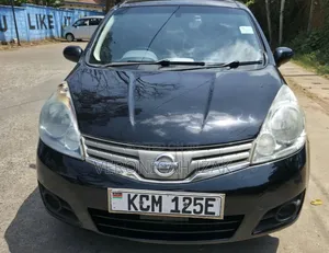 Nissan Note 2010 Nyeusi
