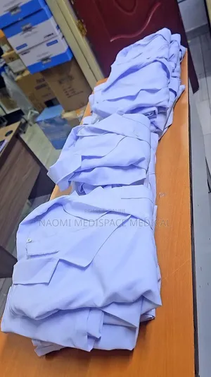 Mint Quality Pure White Lab Coats - Made to Order