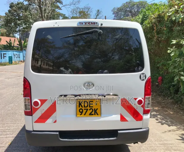 Toyota HiAce 2013 White - 1