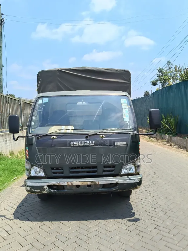 Isuzu NPR 2018 Food Truck - EX GK - 1