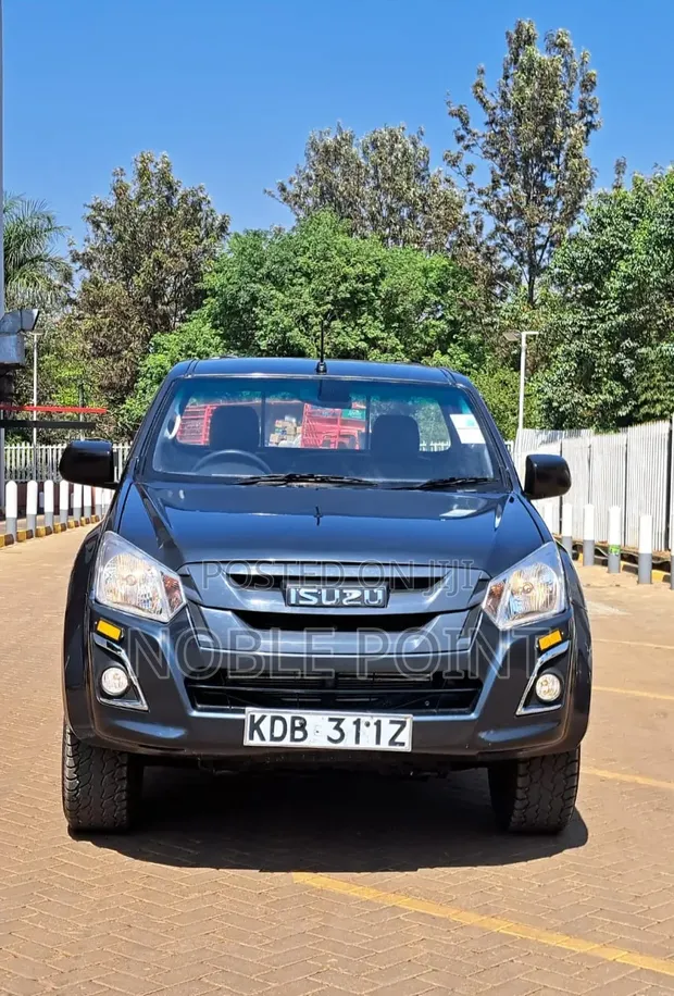 Isuzu D-MAX 2021 Gray - 1