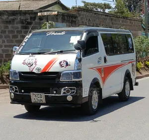 Toyota HiAce Box 2009 White