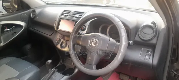 Toyota RAV4 2008 Nyeusi - 1