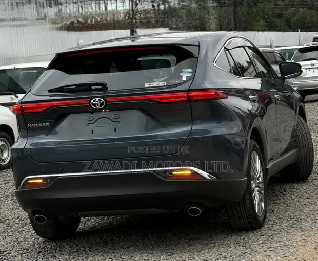 Toyota Harrier 2.0 2020 - 1