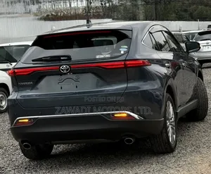 Toyota Harrier 2.0 2020