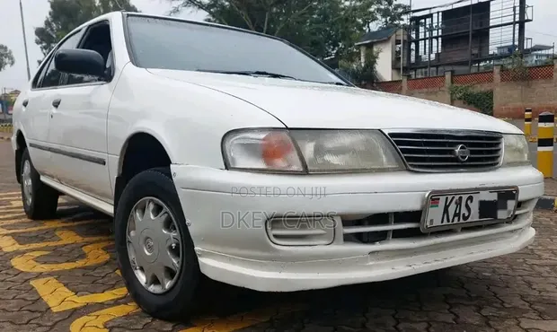 Nissan FB14 Sunny 2000 White - 1
