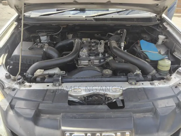 Isuzu D-MAX 2014 Silver - 1