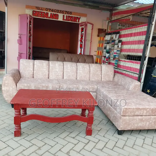 Stylish Modern 5-Seater Corner Sofa - 1