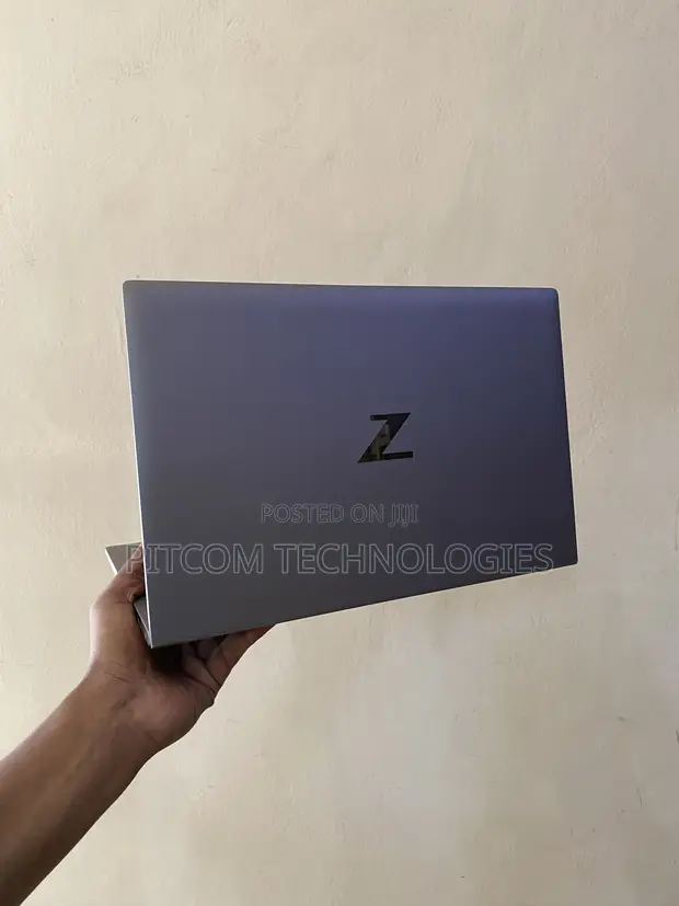 HP ZBook Firefly 14 G8 Laptop - 1