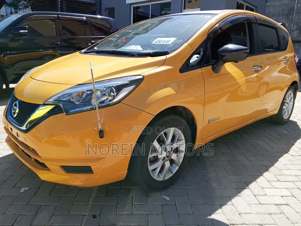 Nissan Note 2019 Yellow - 1