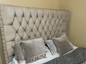 5x6 Chester Bed with Mattress