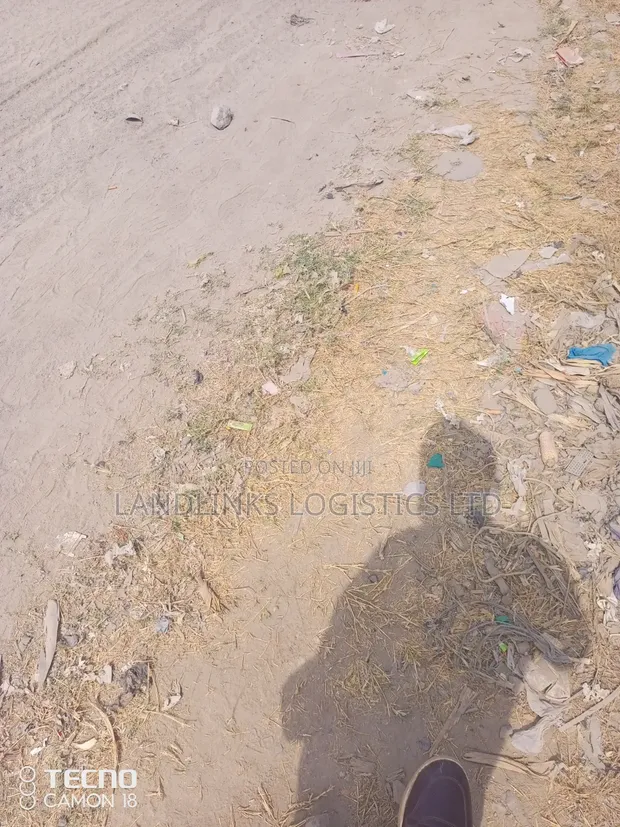 Kinanie Lukenya Resort Eneo la Daystar Eka 40 Zilizogawanywa - 1