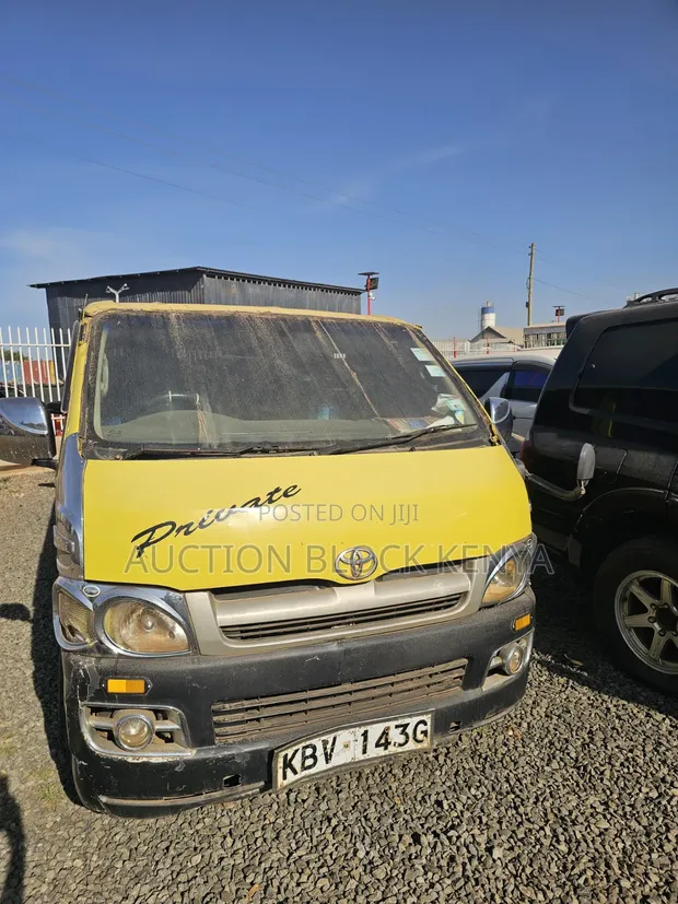 Toyota HiAce 2007 Petrol - 1