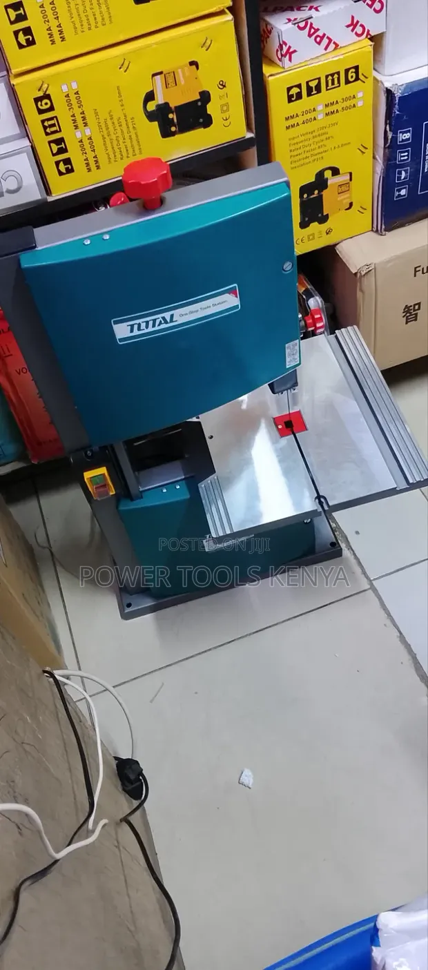 TOTAL Bench Band Saw - 1