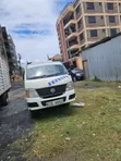 Nissan Caravan (Urvan) 2008 Nyeupe - 1