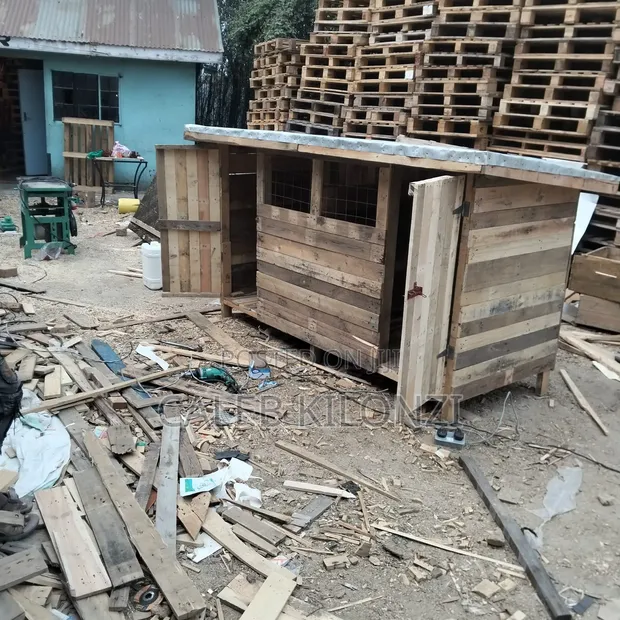 Double Kennel Dog House - 1