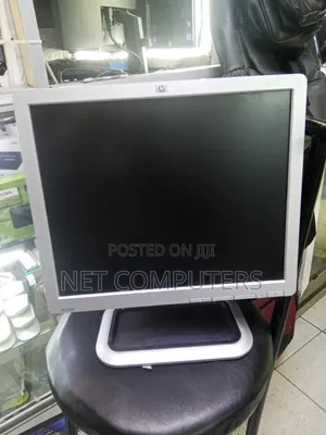 HP 17" L1710 Monitor (Refurbished)