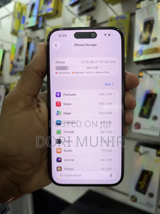 Apple iPhone 15 Pro 128GB Nyeusi - 1