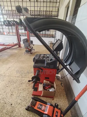 Sunshine S-828 Computerized Wheel Balancer