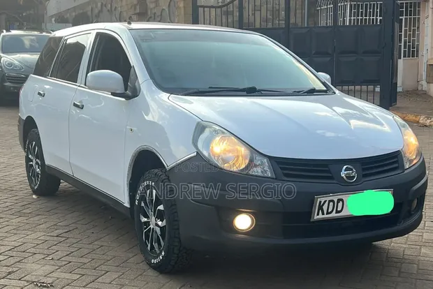Nissan Advan 2015 White - 1