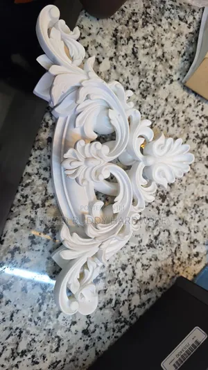 Wainscoting Corner Flowers