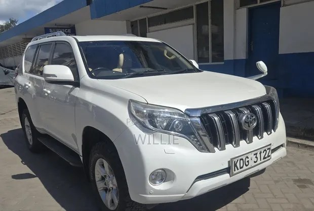 Toyota Land Cruiser Prado 2015 White 7-Seater - 1