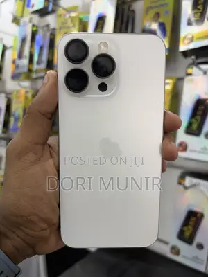 Apple iPhone 15 Pro Max 256GB Nyeupe