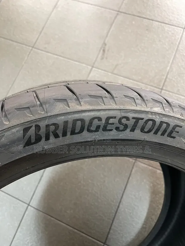 Bridgestone Potenza Sport 235/40 R19 96Y XL Tires - 1