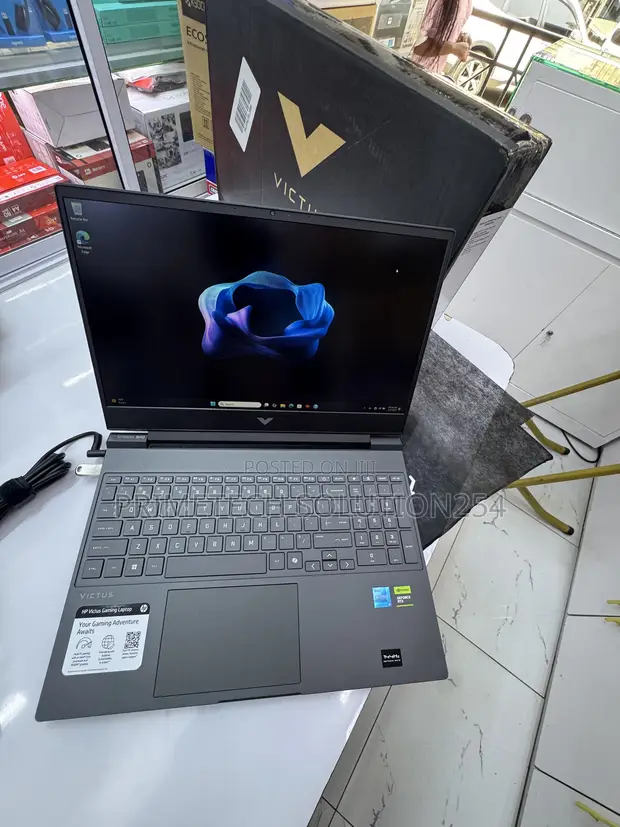Laptop HP Victus 15 - 8GB RAM, Intel Core i5, 512GB SSD - 1