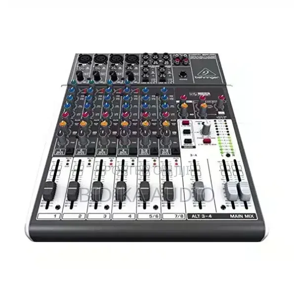 Behringer Xenyx X1204USB Mixer - 1