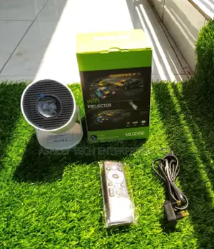 HY300 Portable Android 12 Projector