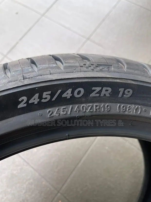 Marshal MU12 245/40 R18 98Y XL Tires - 1