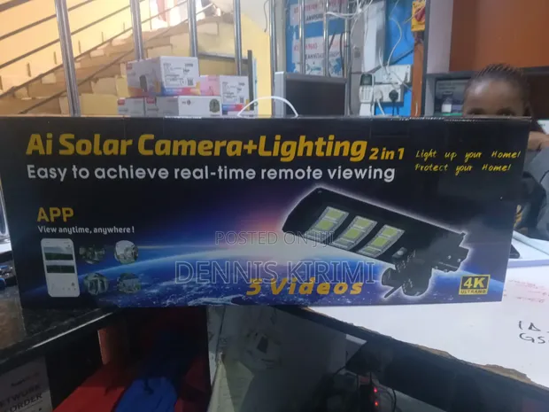 Kamera ya V380Pro Triple Lens Solar PTZ - 1