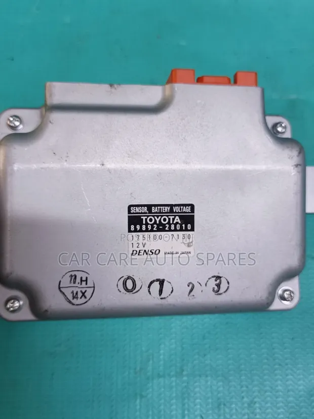 Battery Voltage Sensor Toyota Alphard/Estima - 1