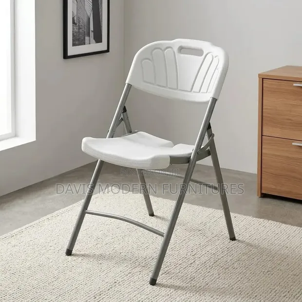 Heavy Duty Plastic Folding Chairs (White) - 1