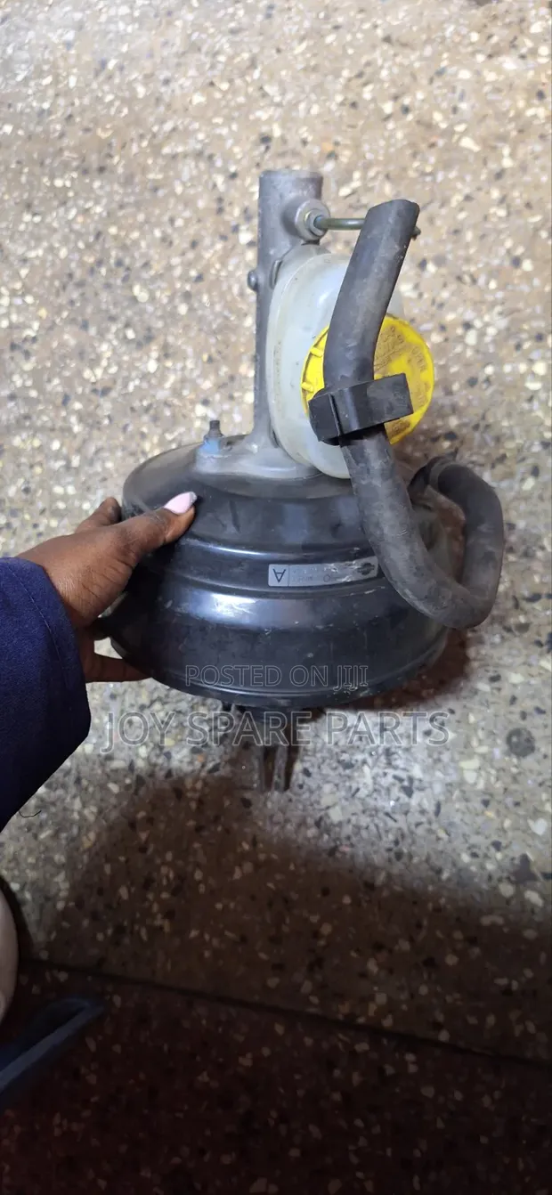 Nissan Sunny B14 Brake Booster and Master Cylinder - 1